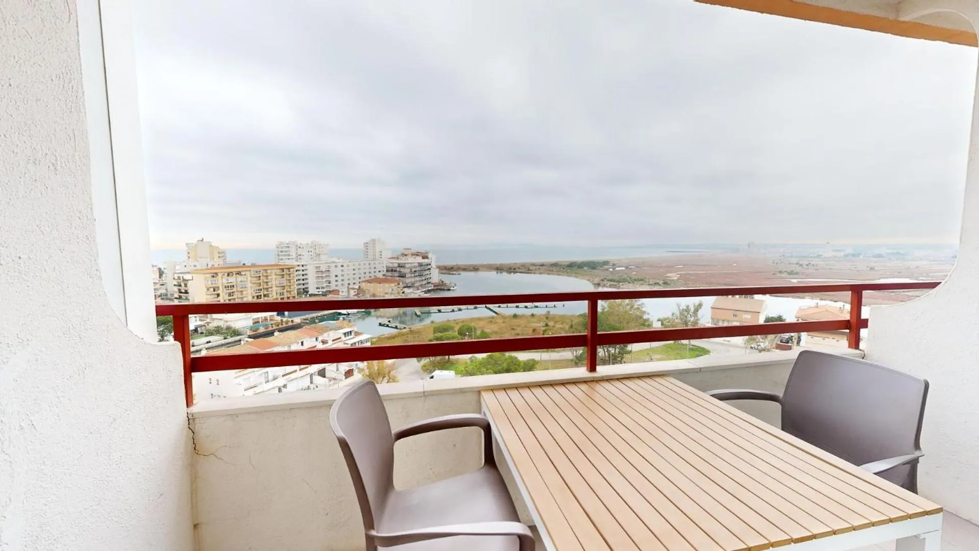 Studio 30M2 ,Vue Sur Mer Et Piscine Roses Apartment