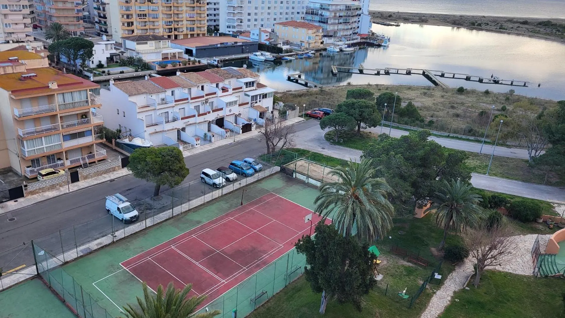 Studio 30M2 ,Vue Sur Mer Et Piscine Roses Spain